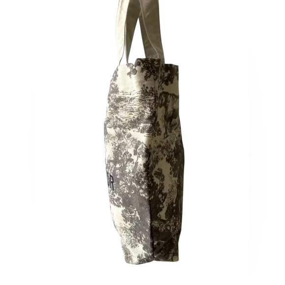 New in Bag RARE Christian Dior GWP Embroidered Tote Bag Made in Italy - Picture 10 of 13